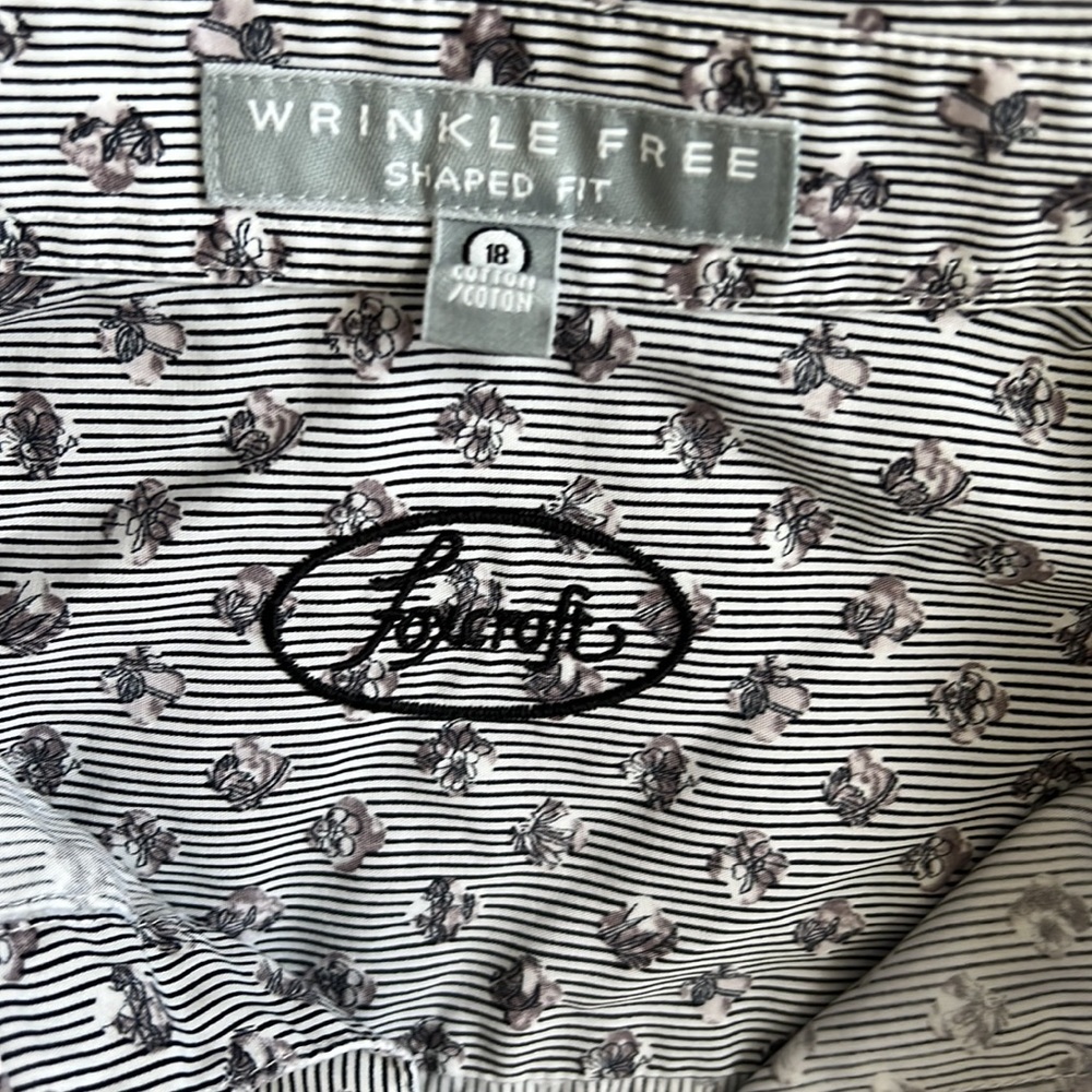 Foxcroft Button Up Top. Size 18 - image 4